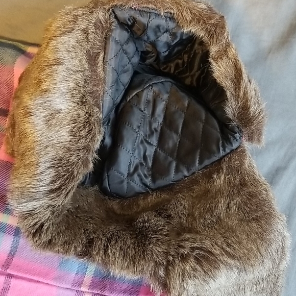 Plaid Winter Hat and Scarf Set - Picture 3 of 4